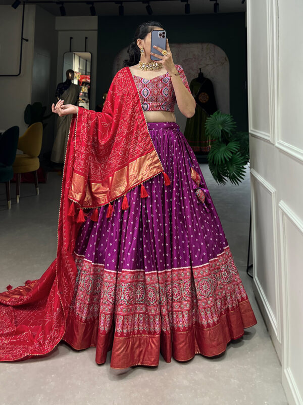 Black Heavy Georgette Sequin Saree with Unstitched Blouse - Image 2